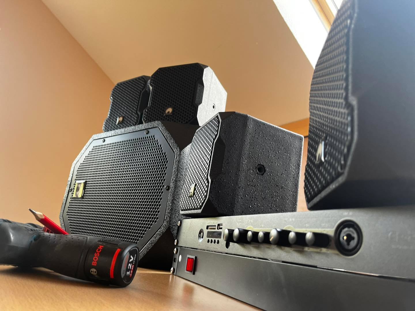 "Wir sind begeistert, unseren neuen Firmenbereich vorzustellen: Verkauf & Installation von Veranstaltungstechnik und Mediatechnik! 🎉 Mit stolzer Partnerschaft mit Top-Marken wie zum Beispiel Eurolite, Dap Audio, Showtec, LD Systems, König & Meyer und OMNITRONIC bieten wir maßgeschneiderte Lösungen für Ihre Events. 💼 Mehr Informationen finden Sie auf unserer Website www.galaxy-eventservice.de
#veranstaltungstechnik #mediatechnik #markenpartnerschaften