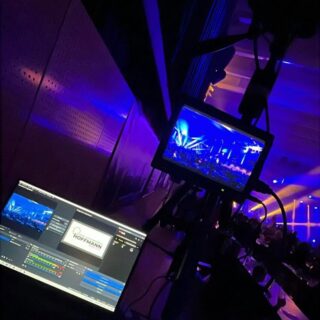 🎉 20. Eichsfelder Männerballett-Turnier – Wir waren live dabei! 🎥✨

Am 11. Januar 2025 haben wir von Galaxy Eventservice das Jubiläum des Männerballett-Turniers in der Obereichsfeldhalle mit einem Livestream begleitet. 💃🕺 Sieben Teams, volle Halle, großartige Stimmung – ein Abend voller Kreativität und Spaß!

Danke an die @orangedreamdancers und alle Beteiligten für dieses unvergessliche Event. Wir freuen uns schon auf das nächste Highlight! 💫

📸 Habt ihr den Livestream gesehen? Schreibt uns eure Highlights in die Kommentare!

#GalaxyEventservice #Männerballett #Eichsfeld #Livestream #Eventtechnik #UnvergesslicheMomente